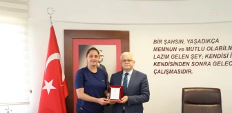 Çengelköy Voleybol Takımı, Burhaniye Belediye Başkanı Ali Kemal Deveciler'i ziyaret etti
