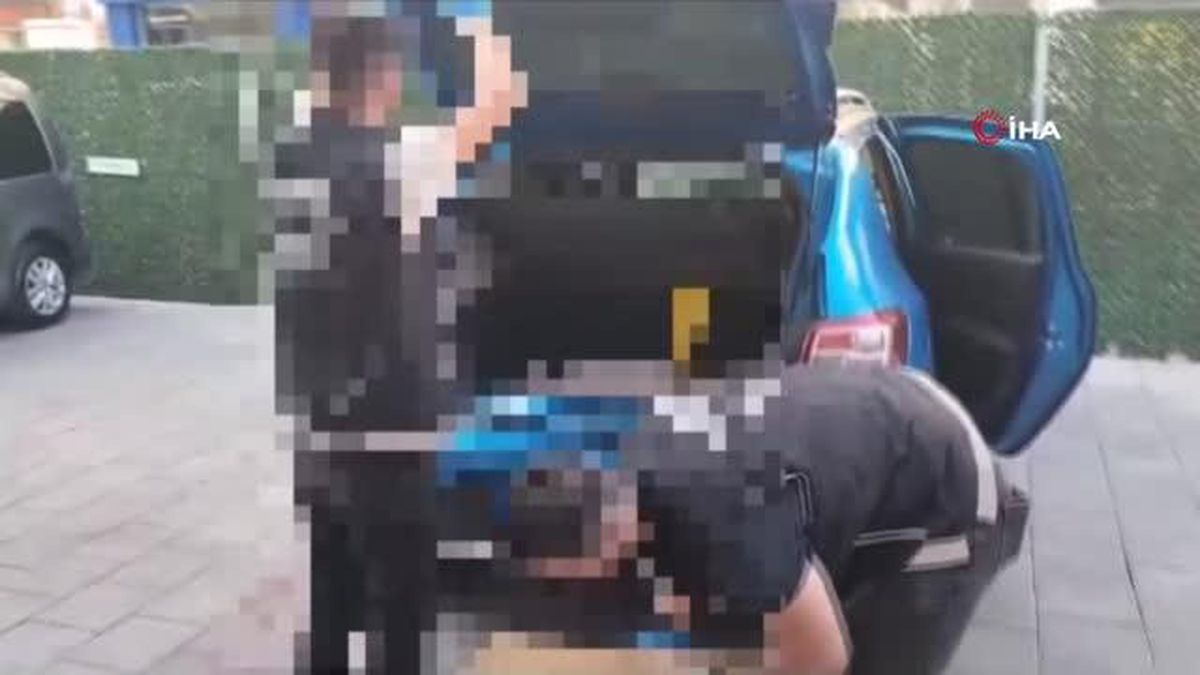 İzmir'de binlerce sentetik ecza maddesi ele geçirildi