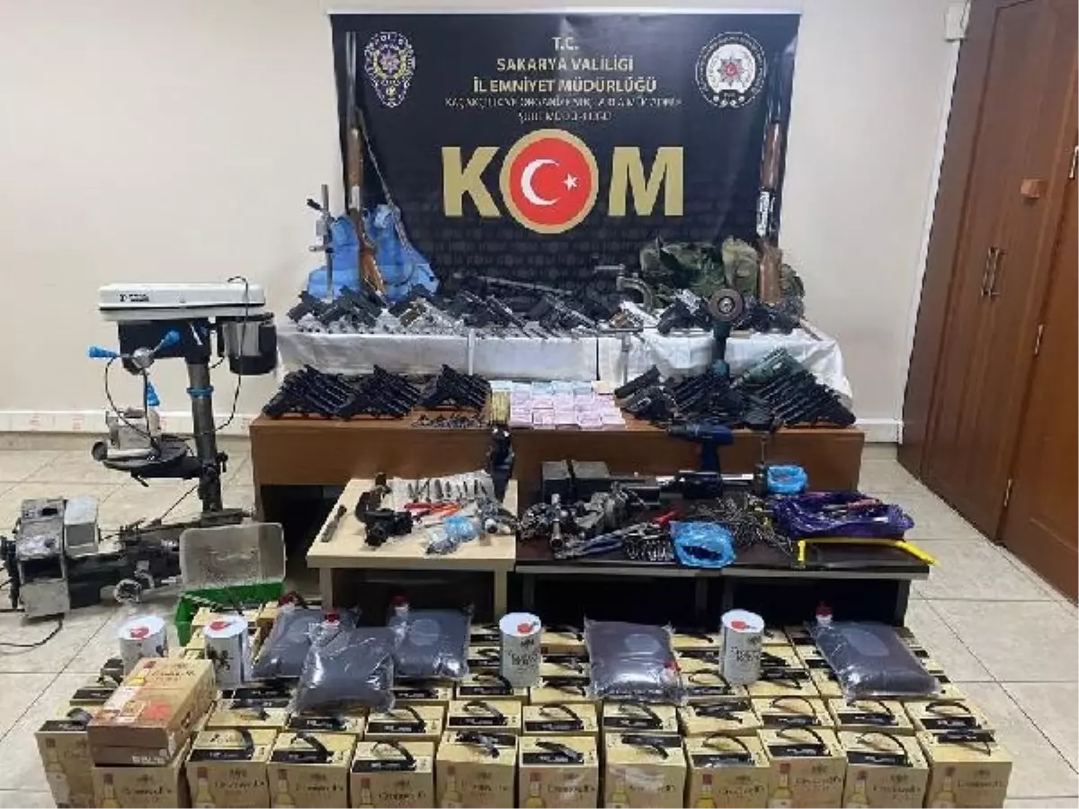 Sakarya'da yasa dışı silah atölyelerine operasyon: 17 gözaltı