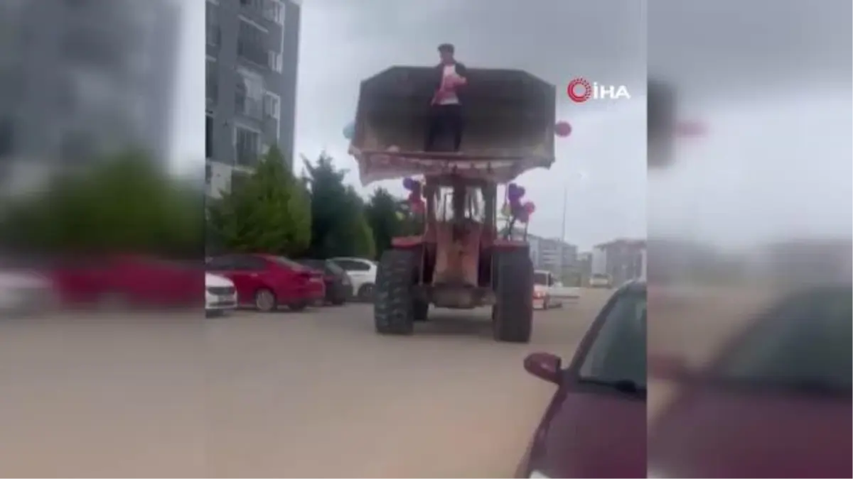 Kepçe operatörü sevgilisine kepçeyle evlilik teklifi yaptı