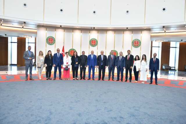 Yargıtay Başkanı Akarca, Cezayir Cumhuriyeti Yüksek Yargı Okulu Müdürü Djadi'yi kabul etti