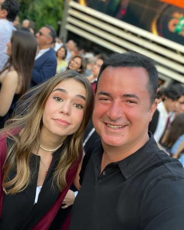 Acun Ilıcalı, kızı Leyla Ilıcalı'ya araba hediye etti