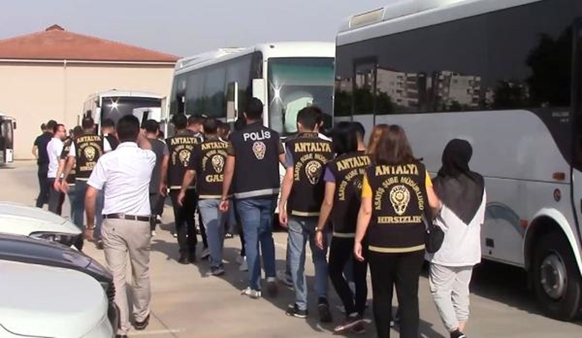 Sanal arkadaşlık sitesi dolandırıcılarına operasyon