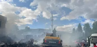 Pazaryolu'da Yangın: 10 Ev ve Ahırlar Zarar Gördü