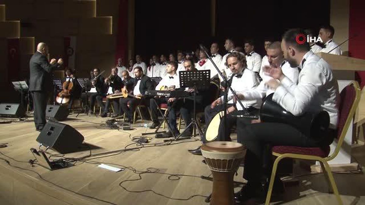 İzmir Polis Korosu Konser Verdi