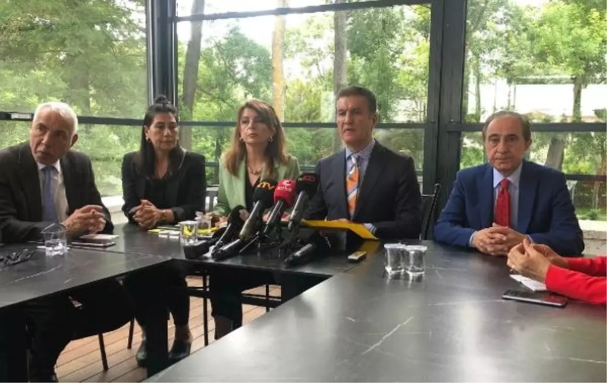 TDP Genel Başkanı Mustafa Sarıgül, CHP ile birleşeceklerini açıkladı
