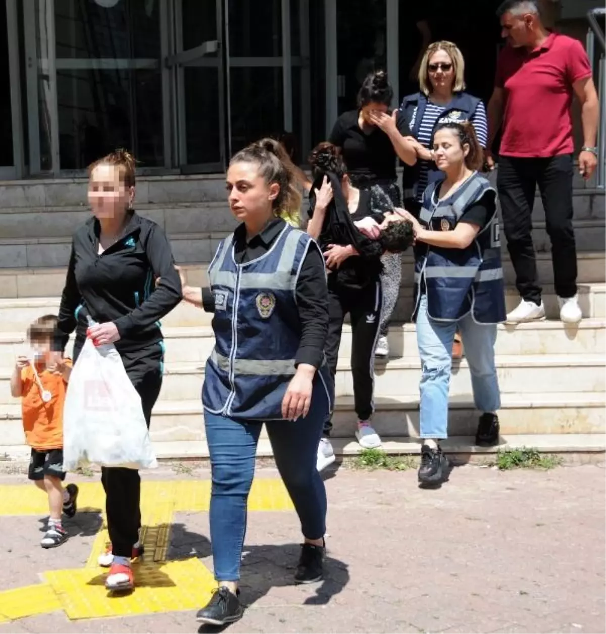 Kayseri'de aranan 3 kadın yakalandı