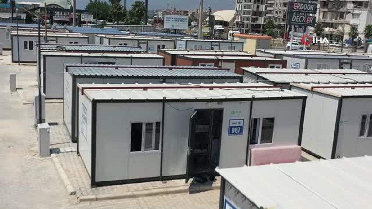 Başkan Yazıcı, Kırıkhan'daki konteyner kentleri ziyaret etti