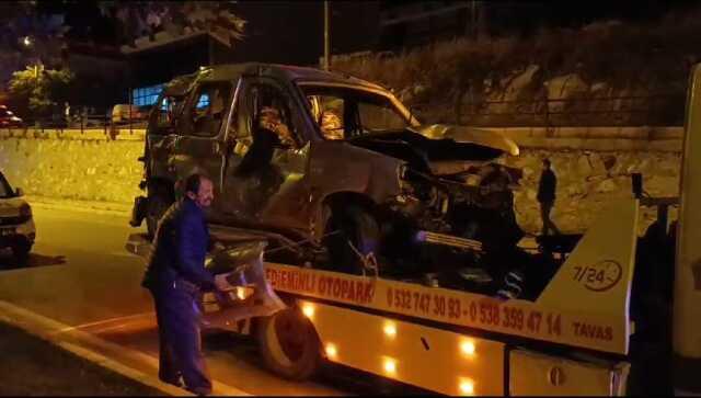 Denizli'de takla atan araçta anne öldü, baba ile kızı yaralandı