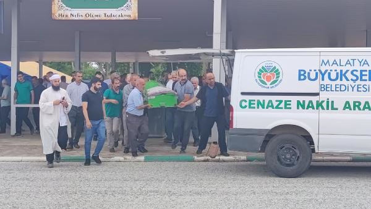 Zeynep Kurnaz'ın cenazesi Malatya'da toprağa verildi