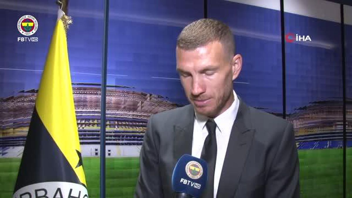 Fenerbahçe, Edin Dzeko'yu kadrosuna kattı