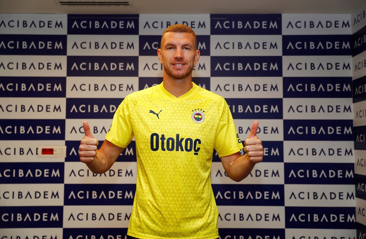 Fenerbahçe, Edin Dzeko'yu transfer etti