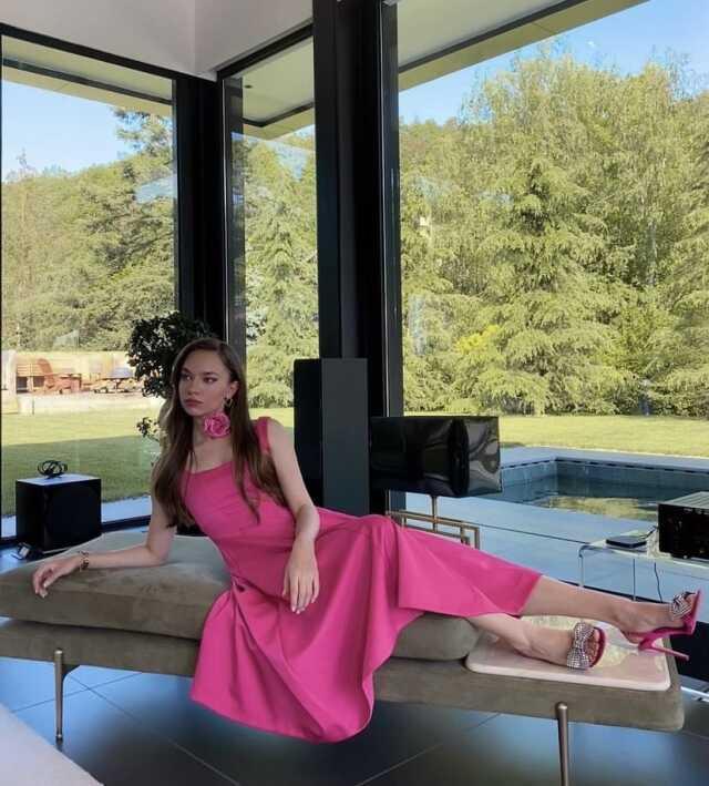 Eylül Tumbar kim, kaç yaşında, nereli? Kendi Düşen Ağlamaz Alize kimdir? Eylül Tumbar hangi dizilerde oynadı?