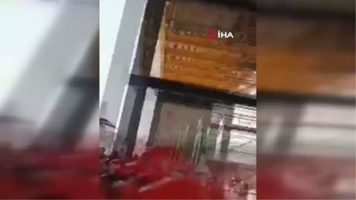 Meksika'da rafineride patlama: 5 yaralı