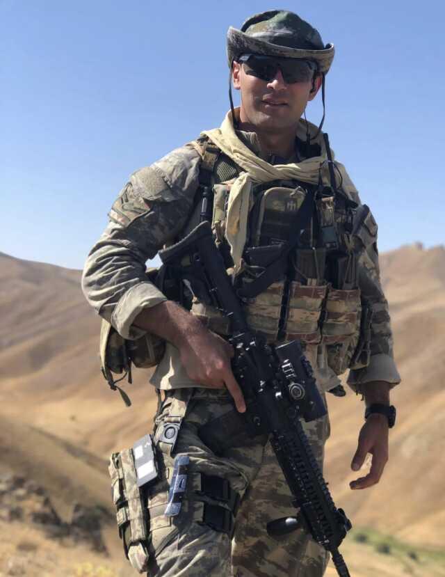Pençe Kilit Operasyonu'nda yaralanan Uzman Çavuş Alpay Aras şehit oldu Pençe Kilit Operasyonu'nda yaralanan Uzman Çavuş Alpay Aras şehit oldu