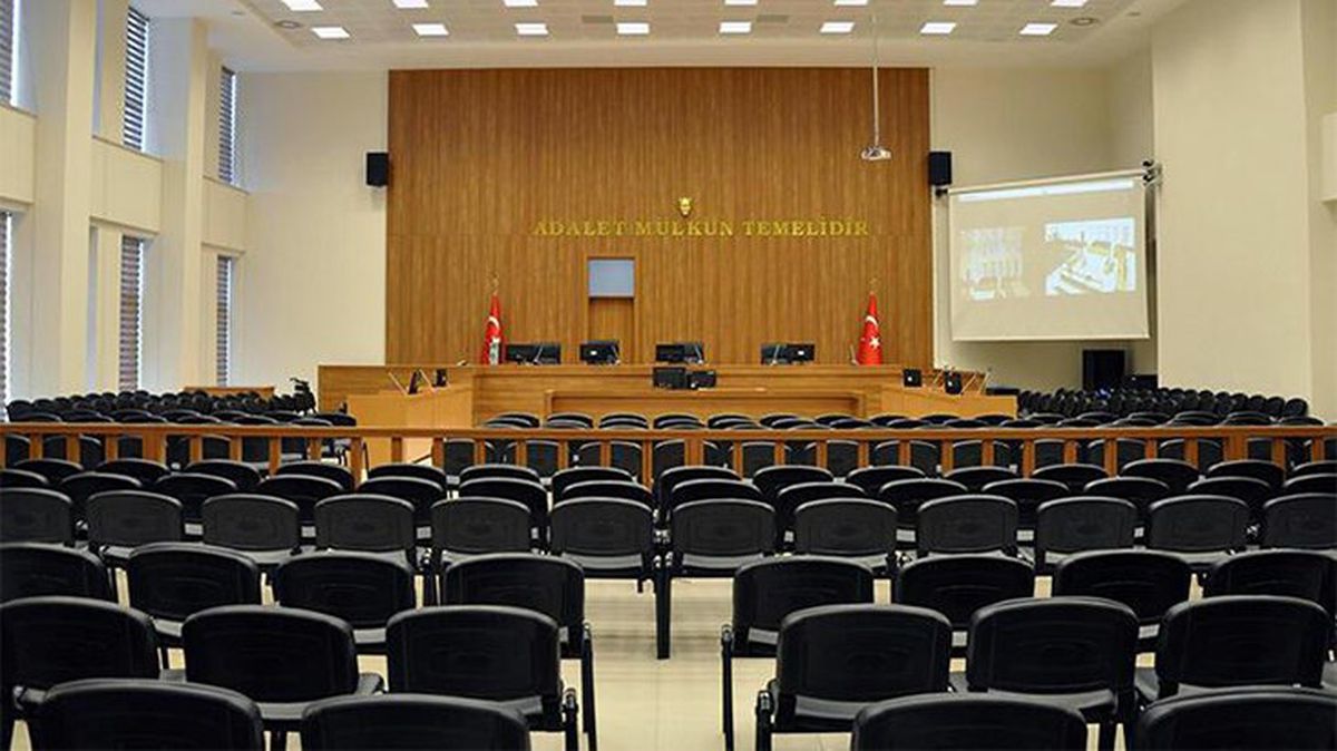 Savcı, başsavcıyı 'örgüt başı', gazeteciyi 'örgüt elemanı' diye suçlayınca ruh sağlığı hastanesine gönderildi