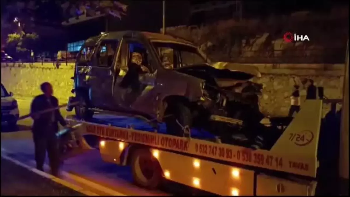 Denizli'de takla atan araçta anne öldü, baba ile kızı yaralandı