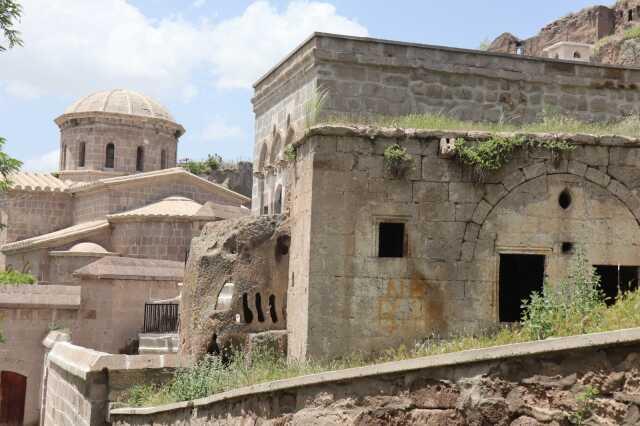 Toprağından tarih fışkırıyor! Binlerce yıl medeniyetlere beşik olan ilçe: Güzelyurt Toprağından tarih fışkırıyor! Binlerce yıl medeniyetlere beşik olan ilçe: Güzelyurt