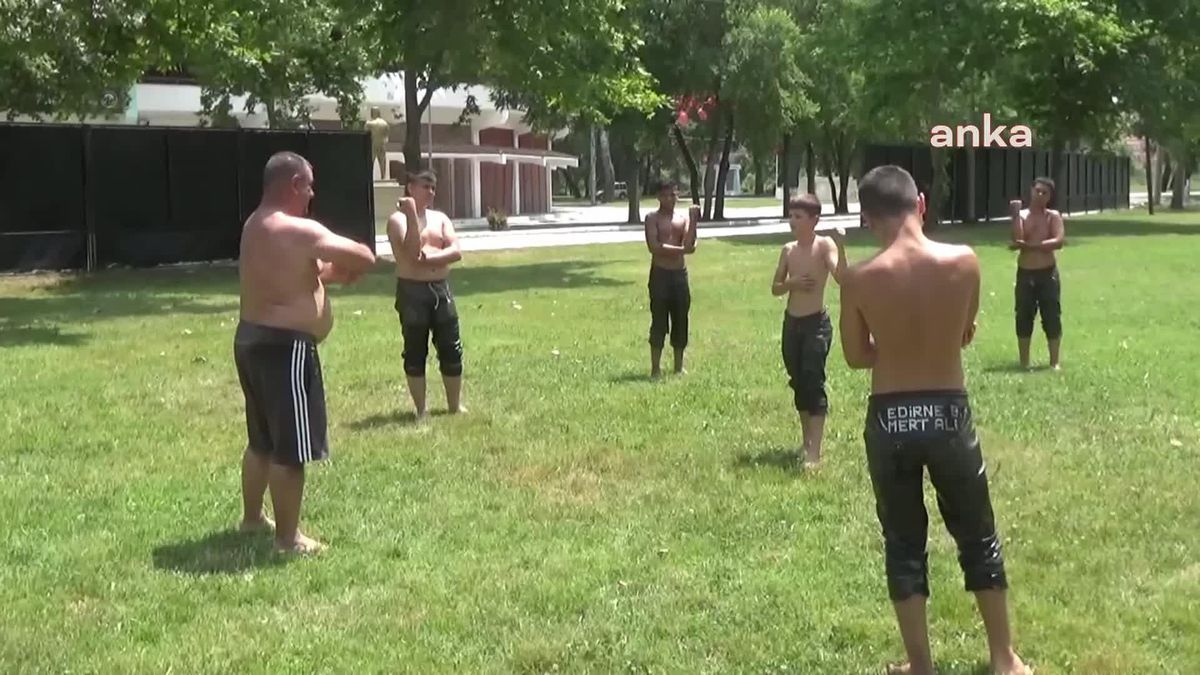 Yağlı güreş antrenörü Talat Çelik'ten Edirneli iş insanlarına çağrı