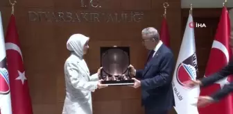 Aile ve Sosyal Hizmetler Bakanı Diyarbakır Valiliği'ni ziyaret etti