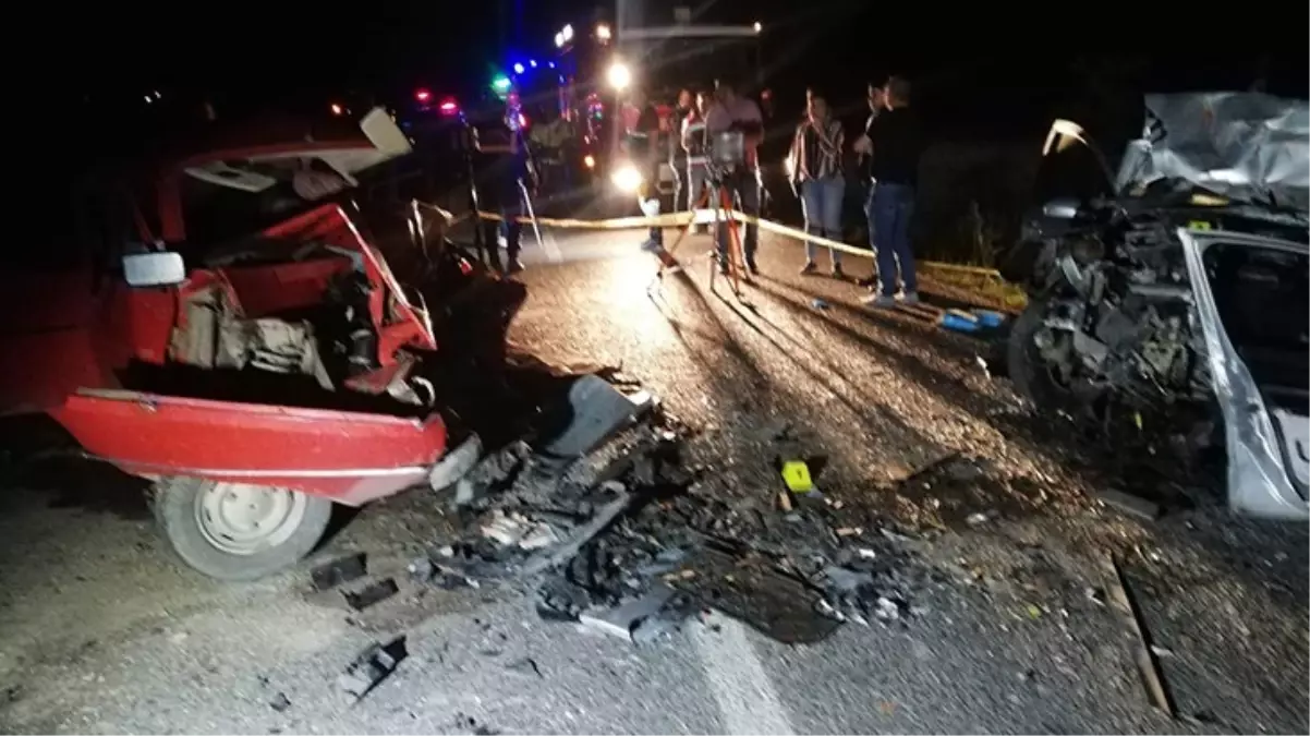 Ankara'da iki otomobil kafa kafaya çarpıştı: 3 ölü, 1 yaralı