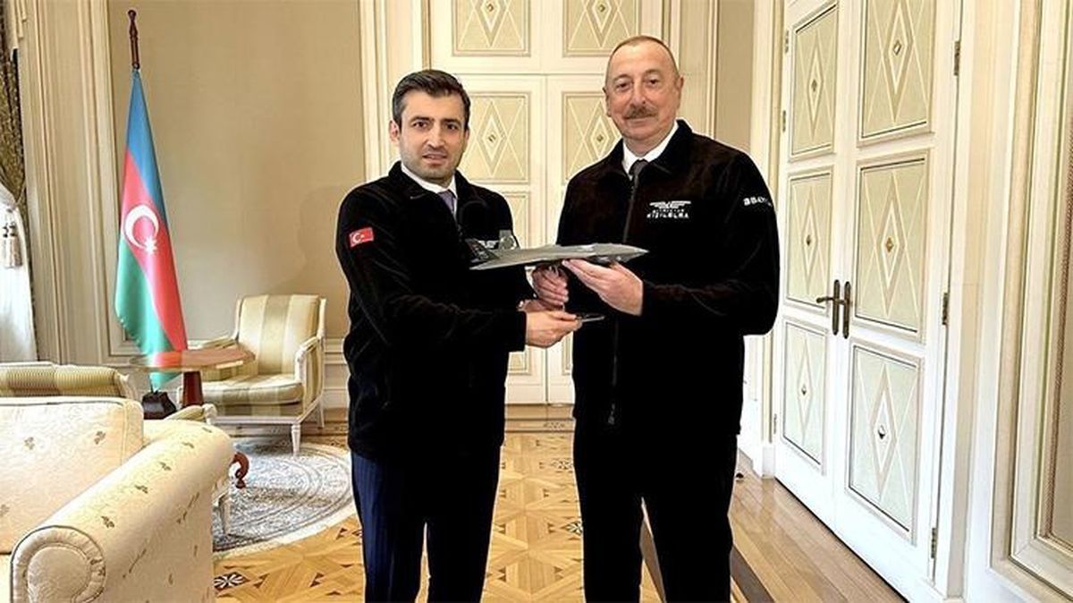 Azerbaycan, Türkiye'den yeni İHA ve füze alımları için sözleşme imzaladı