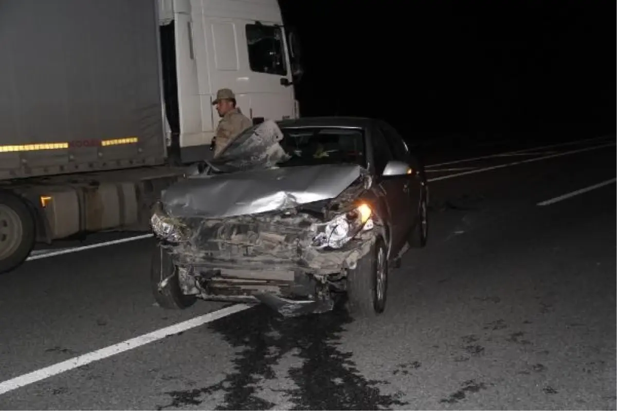 Erzincan'da Otomobil Kazası: 12 Yaralı