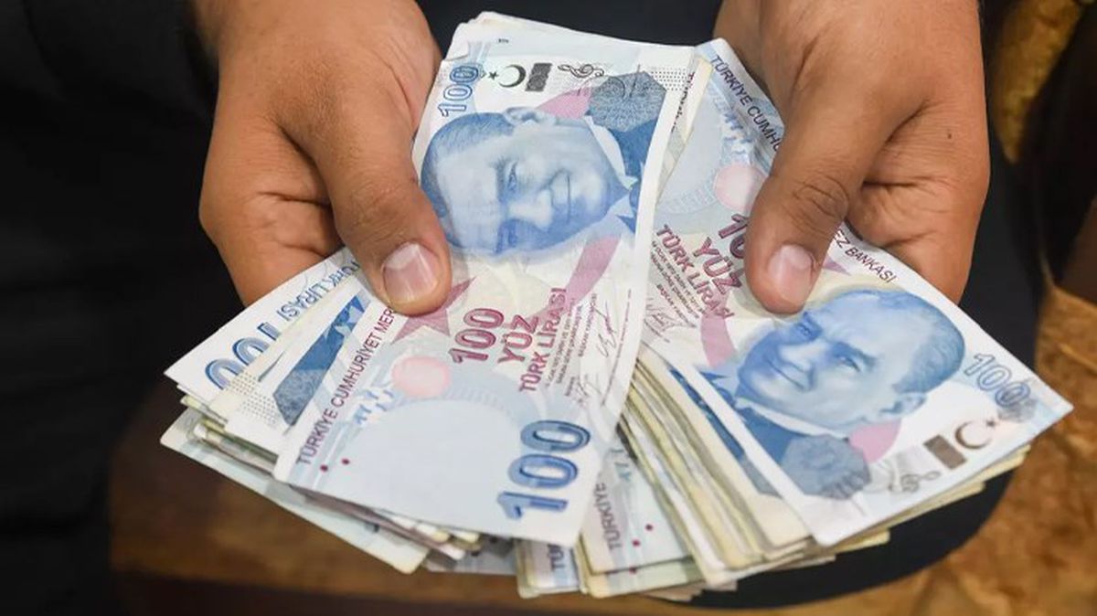 Faiz kararı sonrası asgari ücret 24 saatte 38 dolar eridi