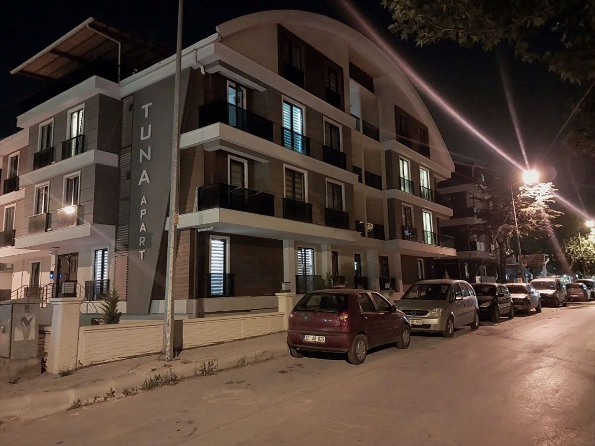 Isparta'da Üniversite Öğrencisi Genç Kıza Silahlı Saldırı: Ağır Yaralı