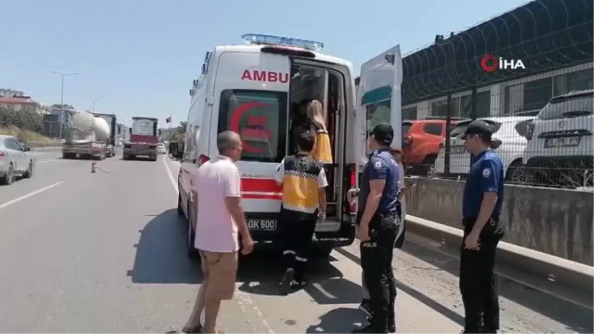 Kocaeli'de tır otomobile çarptı