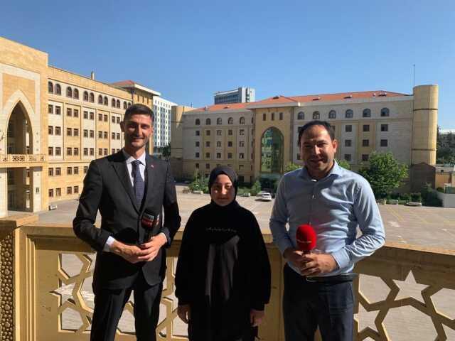 LGS'den 500 tam puan alan Elif Buse Kemerkaya, başarısının sırrını anlattı: Okul dışında günde 3-4 saat çalıştım LGS'den 500 tam puan alan Elif Buse Kemerkaya, başarısının sırrını anlattı: Okul dışında günde 3-4 saat çalıştım