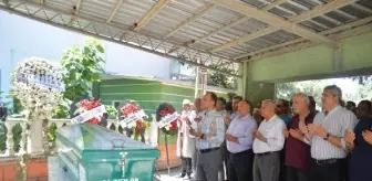 Pilot Saygın Doğan'ın cenazesi Adana'da toprağa verildi