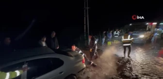 Fatsa'da Sel Felaketi: Araç İçinde Mahsur Kalan Vatandaşlar Kurtarıldı