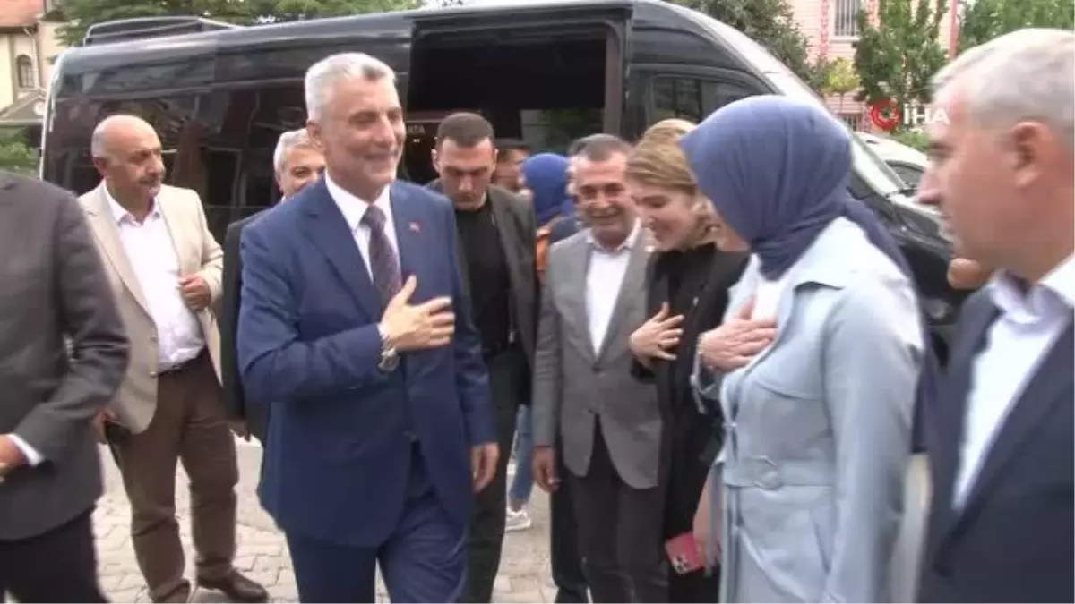 Ticaret Bakanı Bolat'tan Malatya'da konteyner kent ziyareti