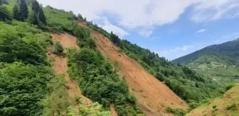 Trabzon Yomra'da sağanak yağış heyelana neden oldu