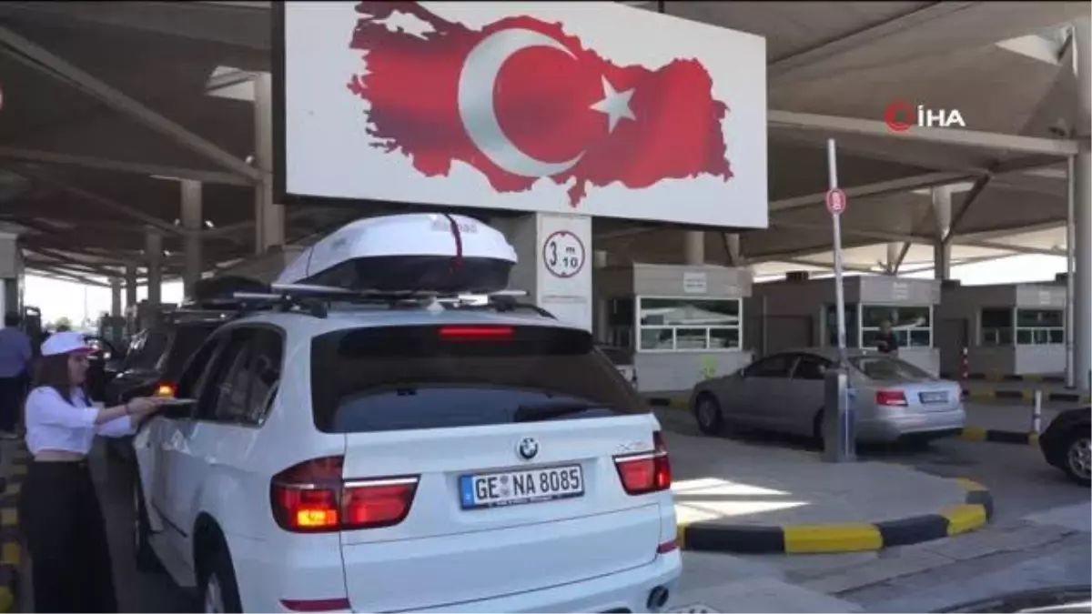 Kapıkule'de gurbetçi yoğunluğu
