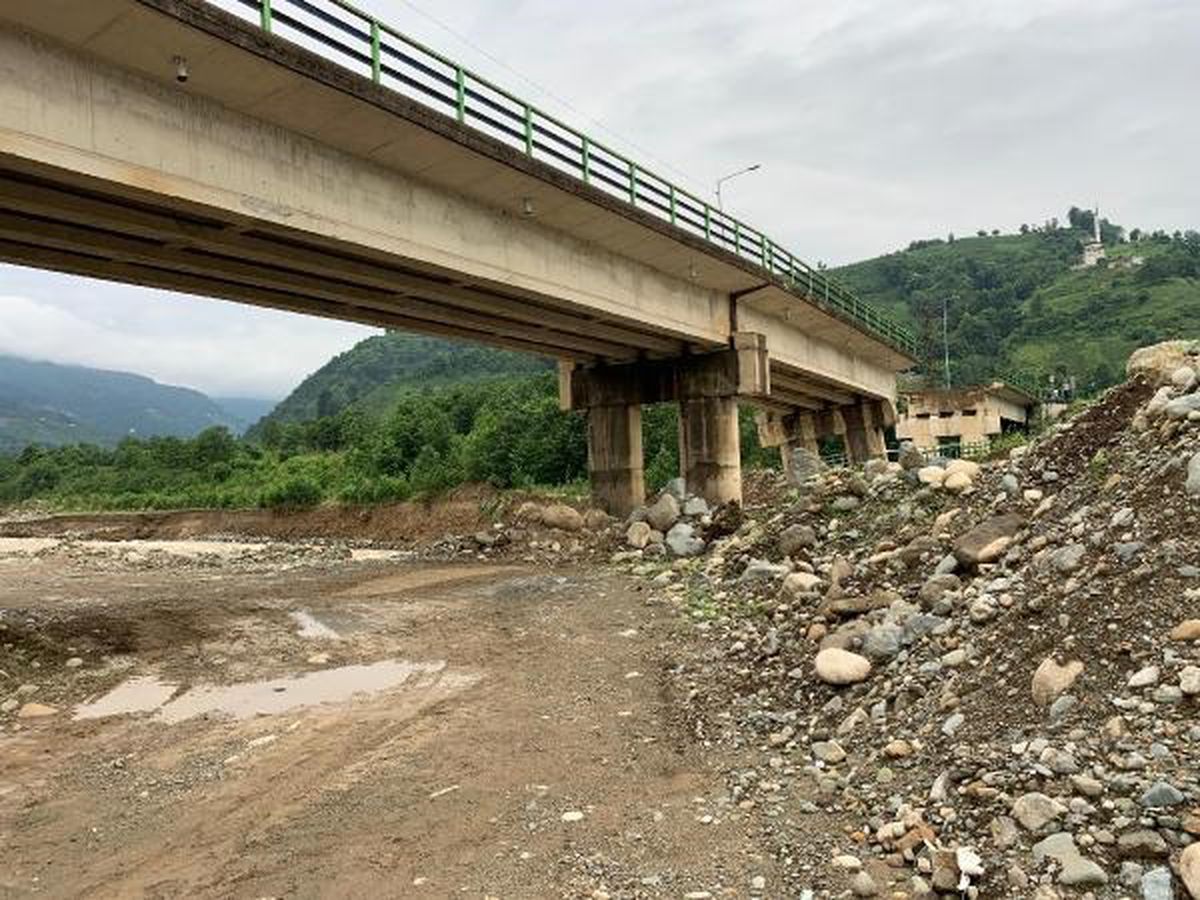 Rize'de köprü çöktü, İncesırt ve Maltepe köyleri ulaşıma kapandı