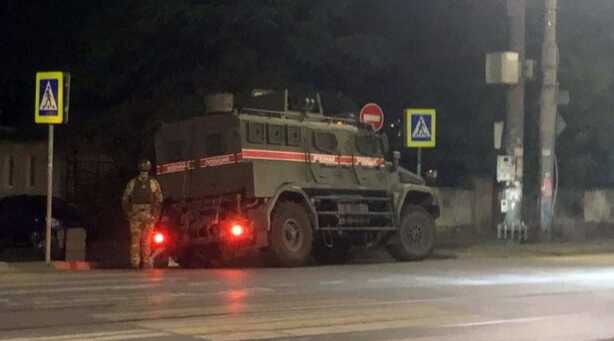 Rusya'da son durum ne? Rusya'da darbe mi oluyor? Rusya'da kim, neden darbe yapıyor? Rusya'da son durum ne? Rusya'da darbe mi oluyor? Rusya'da kim, neden darbe yapıyor?