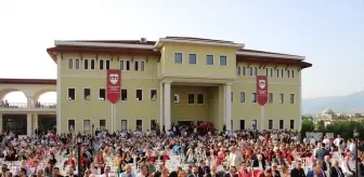 Kuzey Makedonya'da Uluslararası Balkan Üniversitesi mezuniyet töreni düzenlendi