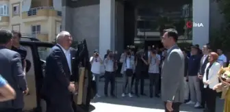 Bakan Ersoy: Antalya'ya günlük 90-100 bin yabancı turist girişi oluyor