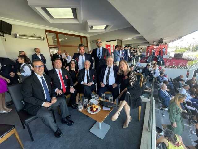 Gazi Koşusu'na Aziz Yıldırım damgası! Tribünler bir anda aynı sloganla inledi