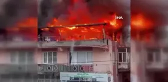 İzmir'de bir binanın çatı katı alev alev yandı