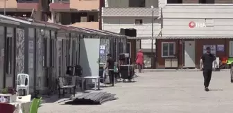 Kırıkhanlı Depremzedeler Tuzla Belediyesi Konteyner Kentleri'nde Çalışıyor