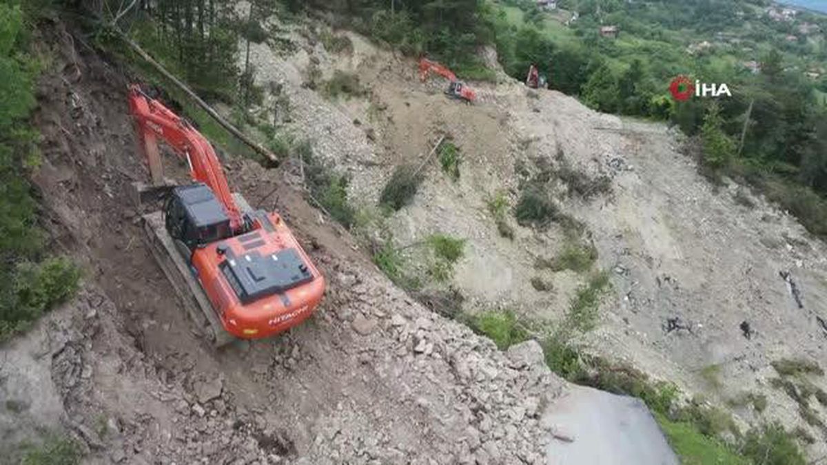 Kastamonu'da Sel ve Heyelanların Yıktığı Yollar Yeniden Yapılıyor