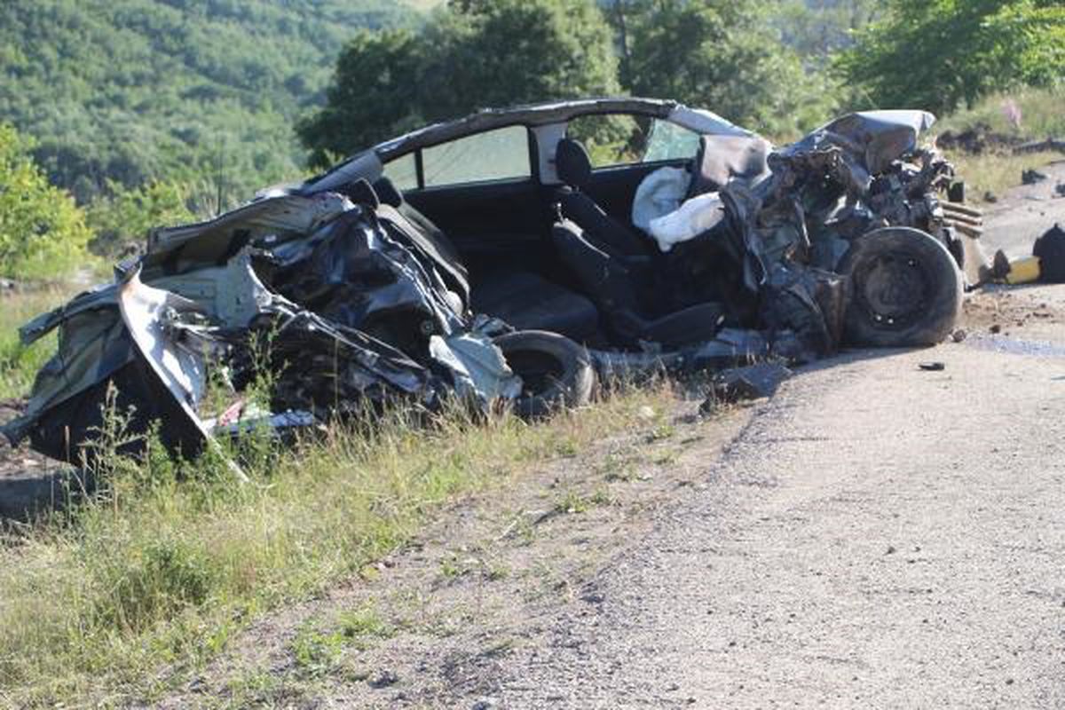 Tokat'ta trafik kazası: Anne ve 2 çocuğu hayatını kaybetti