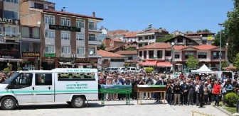 Amasya'da kaza sonucu hayatını kaybeden aile toprağa verildi