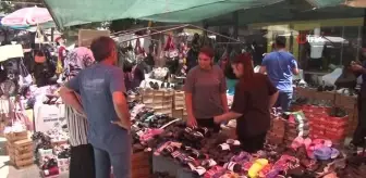 Enkazların gölgesinde bayram telaşı Malatya'da