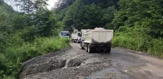 Hendek'te Yağışın Ardından Yol Onarım Çalışmaları Sürüyor