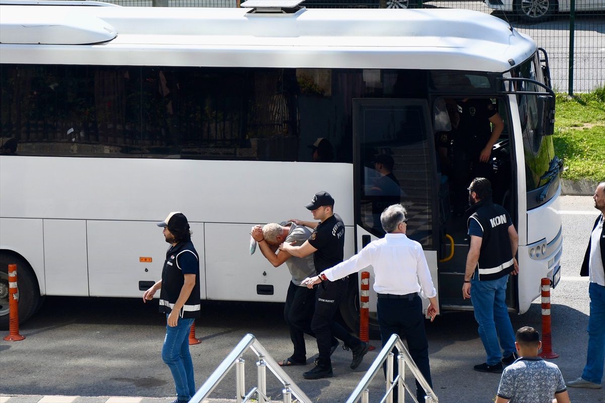 Çayırova Tapu Müdürlüğü dolandırıcılık operasyonunda gözaltına alınan 17 şüpheli adli kontrol şartıyla serbest bırakıldı