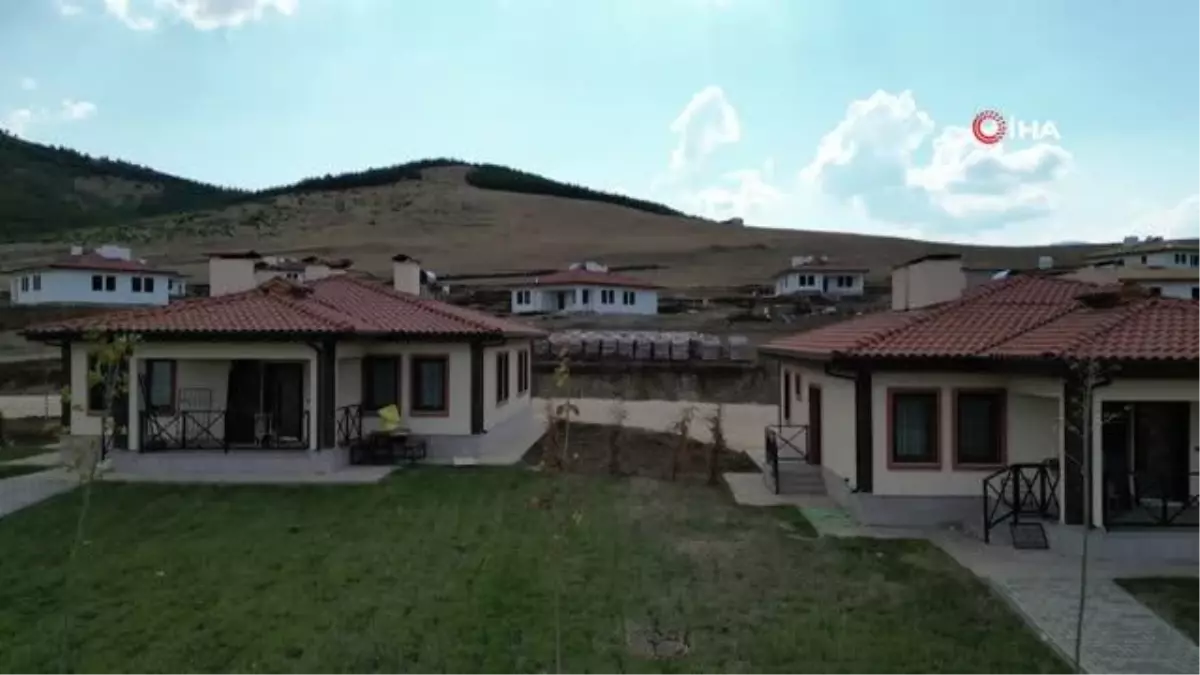 Nurdağı'nda yapılan köy evleri villaları aratmıyor